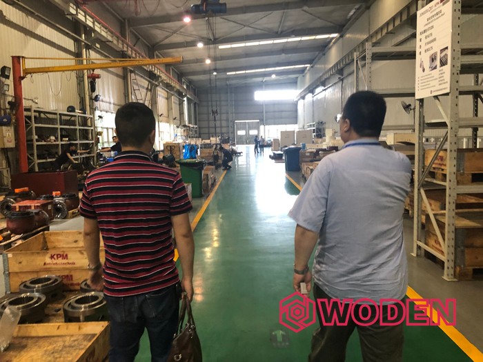 沃頓機(jī)械前往南京某傳動減速機(jī)做液壓扳手選型